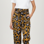 PANTALON ANIMAL PRINT MOSTAZA