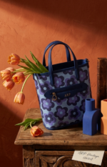 MINI TOTE FLORES REVERSIBLE - Imagen 7